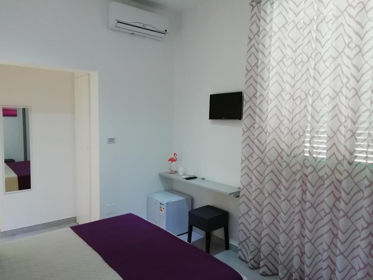 Flamingo Rooms Margherita Di Savoia Bagian luar foto